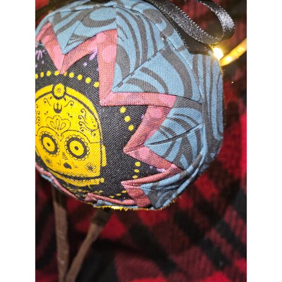 Star Wars Sugar Skull C-3PO 3-inch Quilted Christmas Ornament - Picture 3 of 6